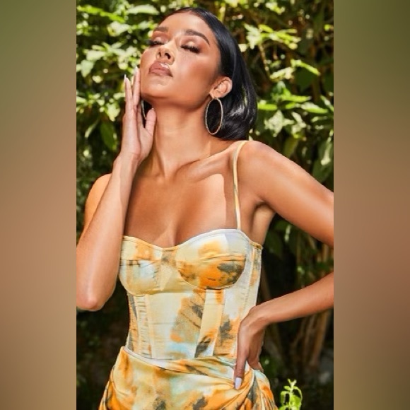 Pretty Little Thing Orange TieDye Structured Corset Top Size 2 - Picture 5 of 6